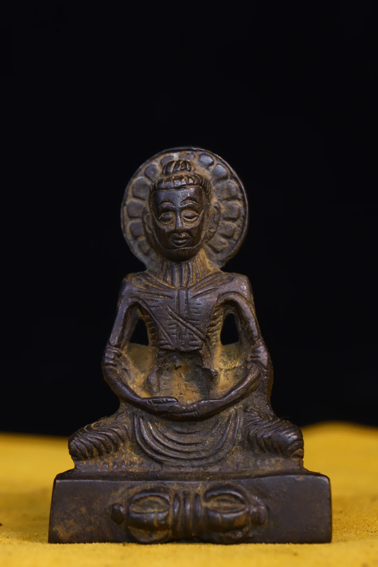 

4"Tibetan Temple Collection Old Bronze Cinnabar Slim Arhat Slimming Luohan Sitting Buddha Amulet Dharma Town House Exorcism