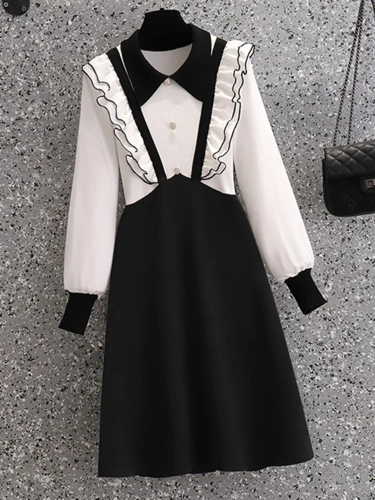 

Женское трикотажное платье-свитер с длинным рукавом и оборками