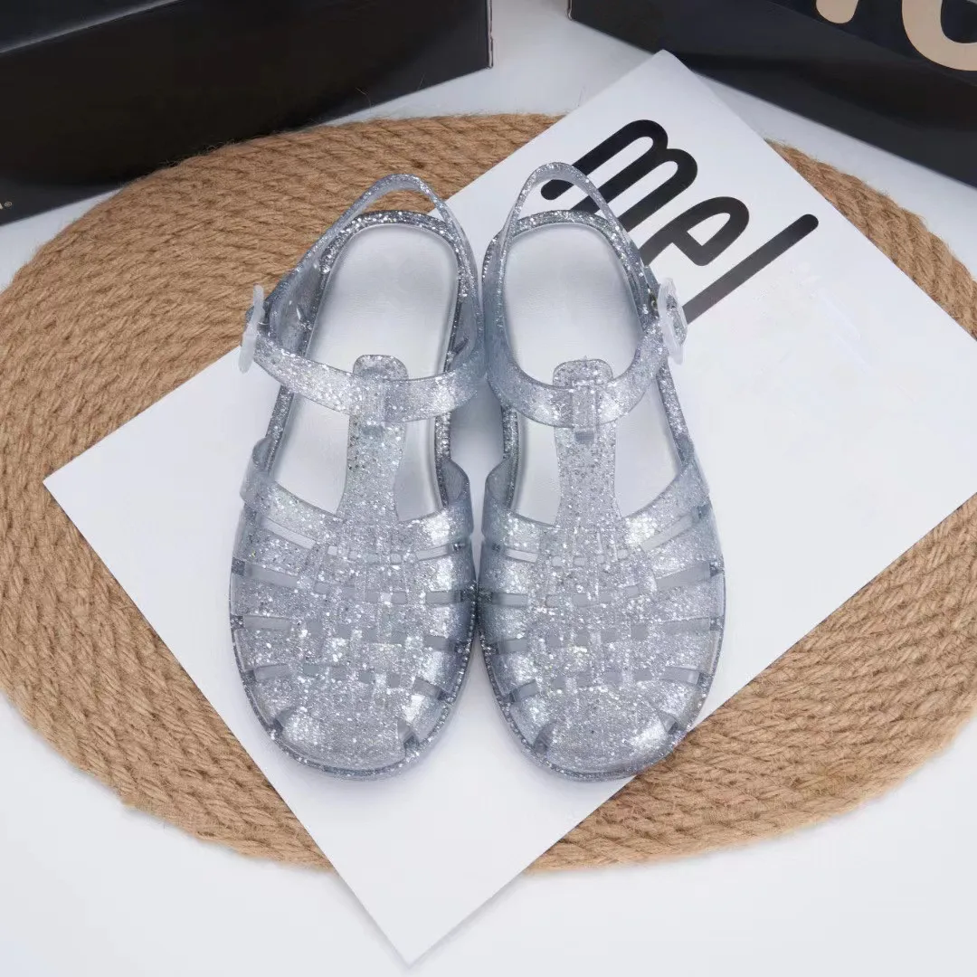 2025 сандалии женская обувь дышащая мягкая новая для девочек низкие закрытые