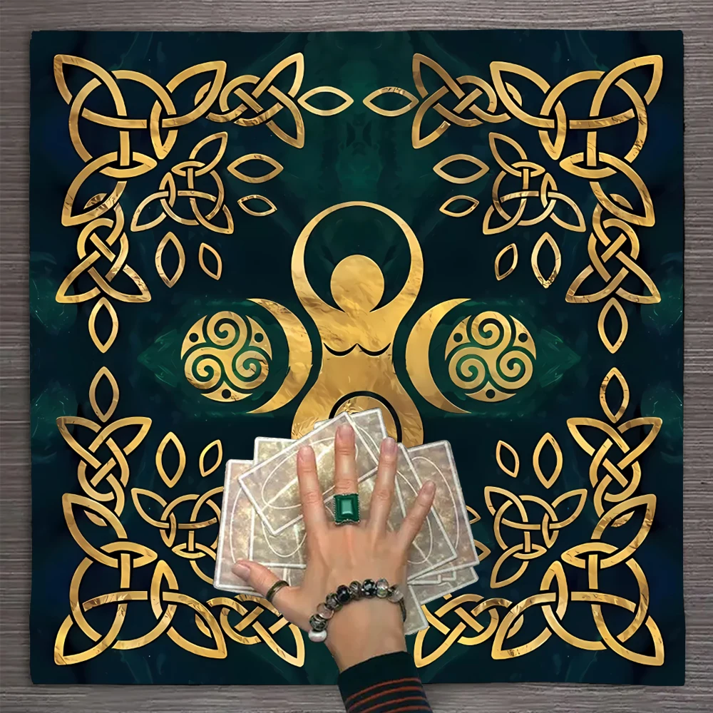 Винтажная круглая скатерть