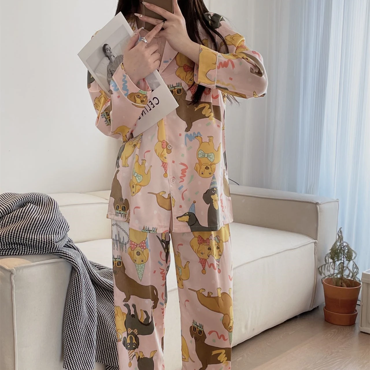 

2023 Spring And Autumn New Ice Silk Pajamas Female Cute Cartoon Print Long-sleeved Cardigan Suit High-quality Home Clothes