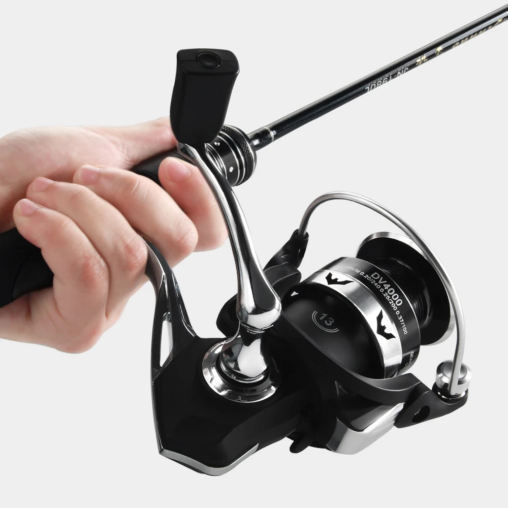 

Metal baitcasting reel 1000-7000 Series 12+1BB High Speed Sea Bass Fishing Reel Gear ratio 5.2:1 Metal Spool Spinning Reel