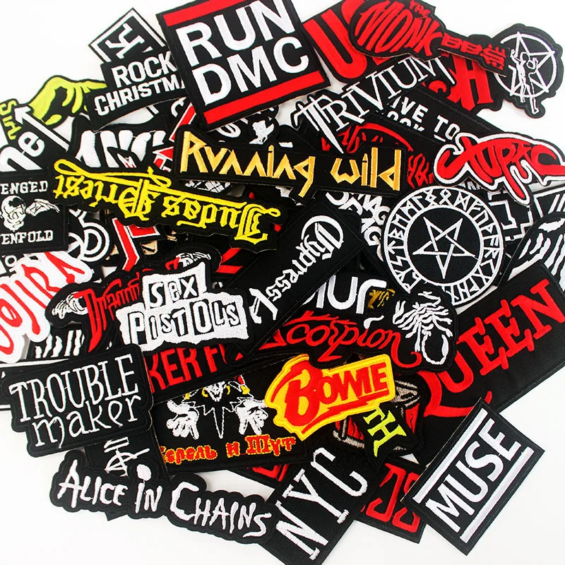 Аппликация для одежды куртки рюкзака с вышитыми буквами |