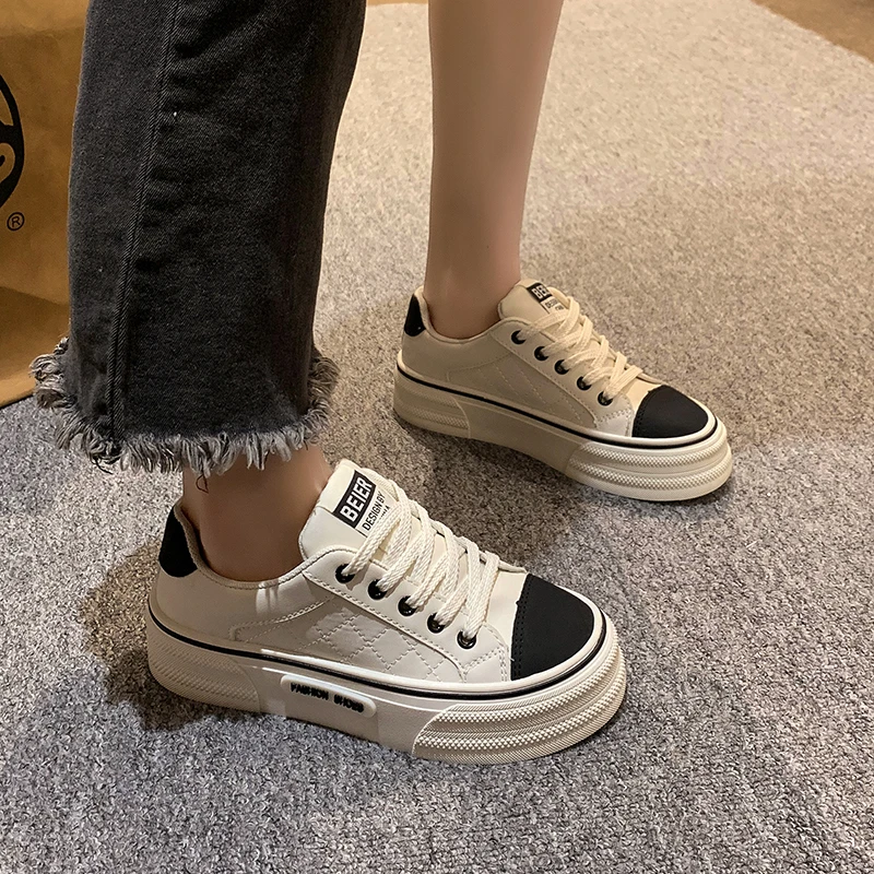 

Женские кроссовки на платформе, повседневные осенние кроссовки с круглым носком, с закрытым носком, на танкетке, Симпатичные кроссовки, новинка 2023, маленькая Осенняя обувь
