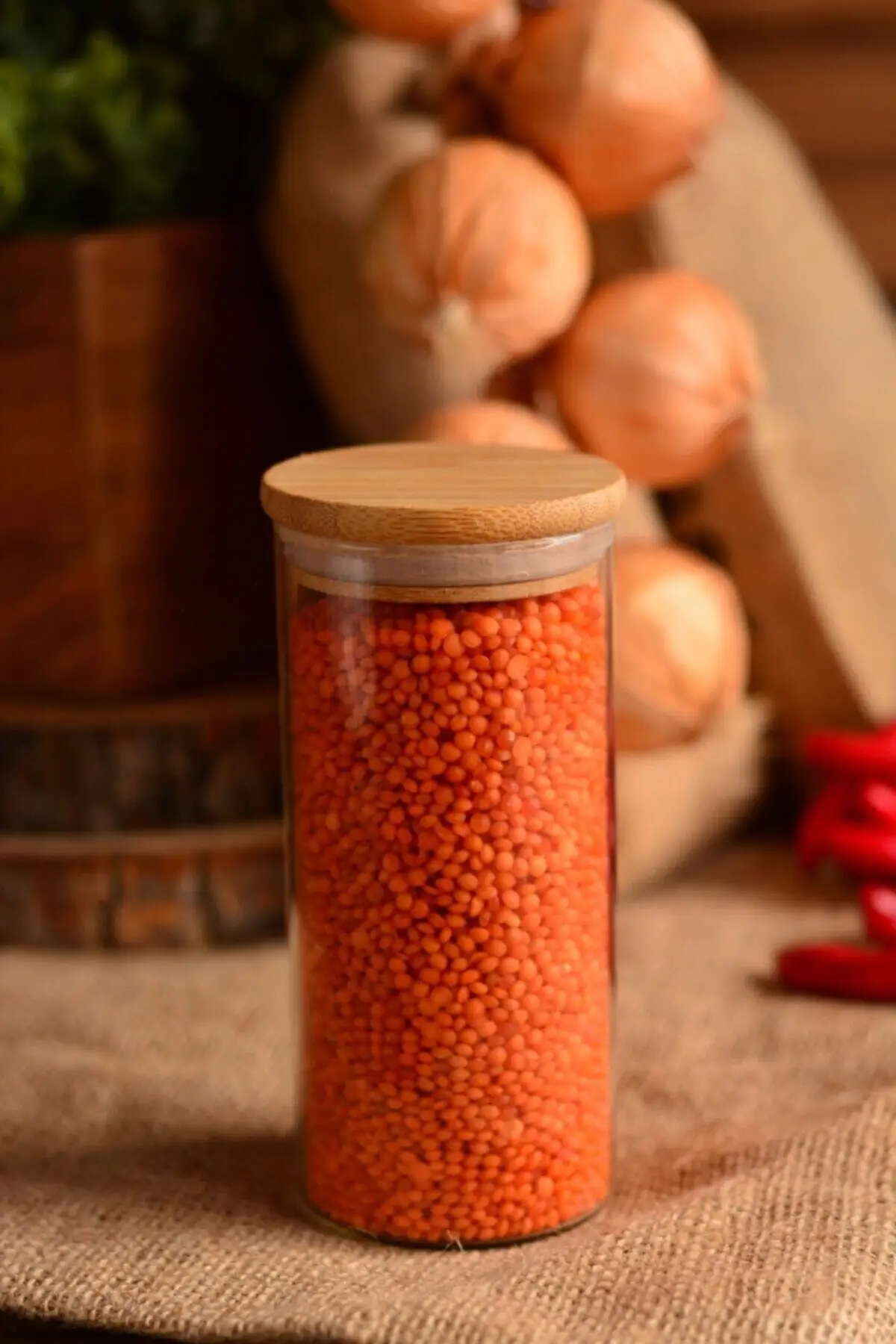 Контейнер для хранения из одного стекла. Стильный и эстетичный внешний вид.