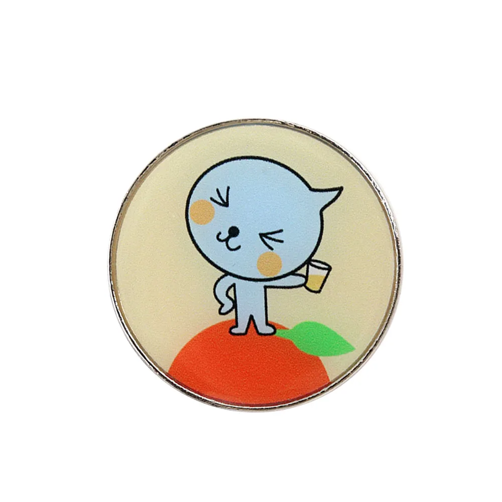 Фото Qoo-Badge, милая мультяшная брошь с логотипом для напитков, украшение для рюкзака, детские подарки №1