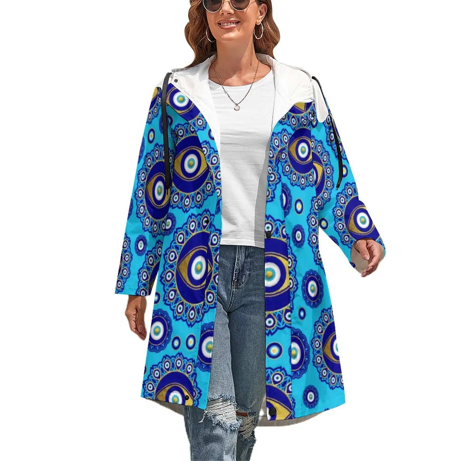 

Женское зимнее пальто с принтом «сглаза»