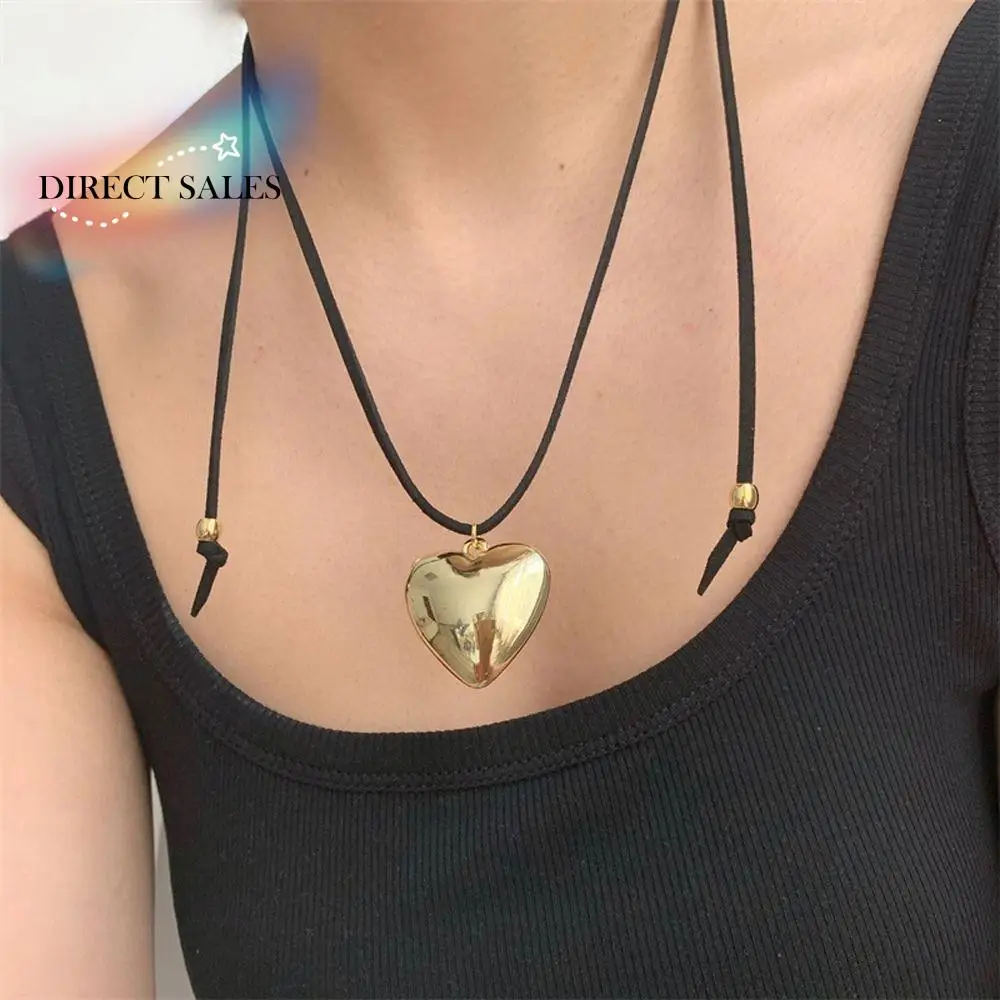 

Goth Black Velvet Big Heart Pendant Choker Necklace For Women New Fashion Vintage Adjustable Weave Knotted Statement Jewelry