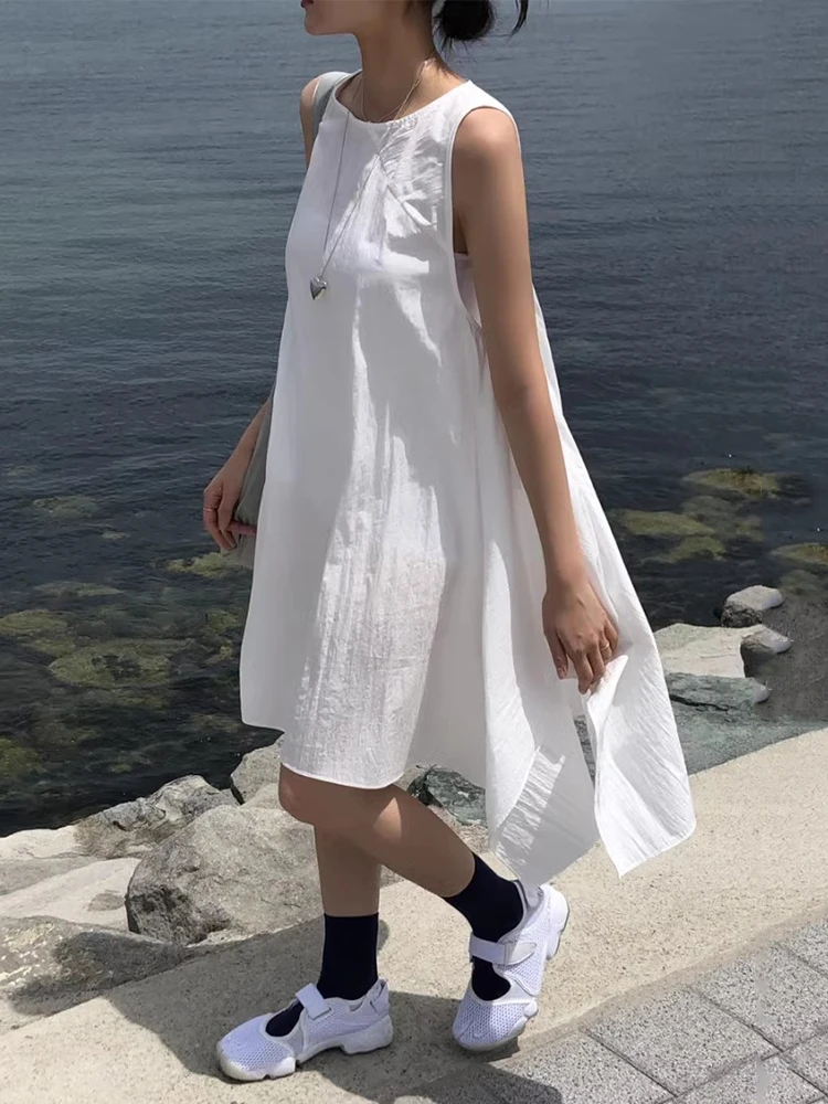 Платье женское летнее асимметричное с круглым вырезом и без рукавов