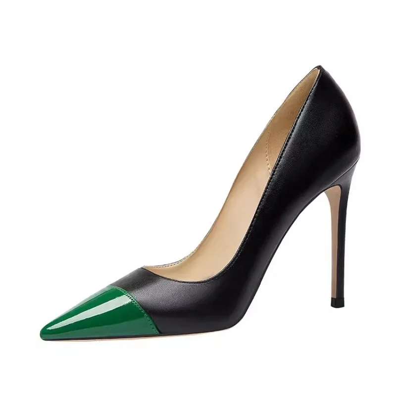 Новые весенние туфли из лакированной кожи с острым носком в стиле пэчворк на