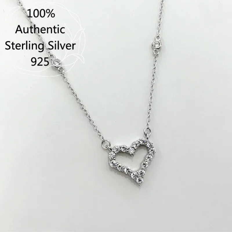 

Женское колье средней длины из серебра 925 пробы с кристаллами