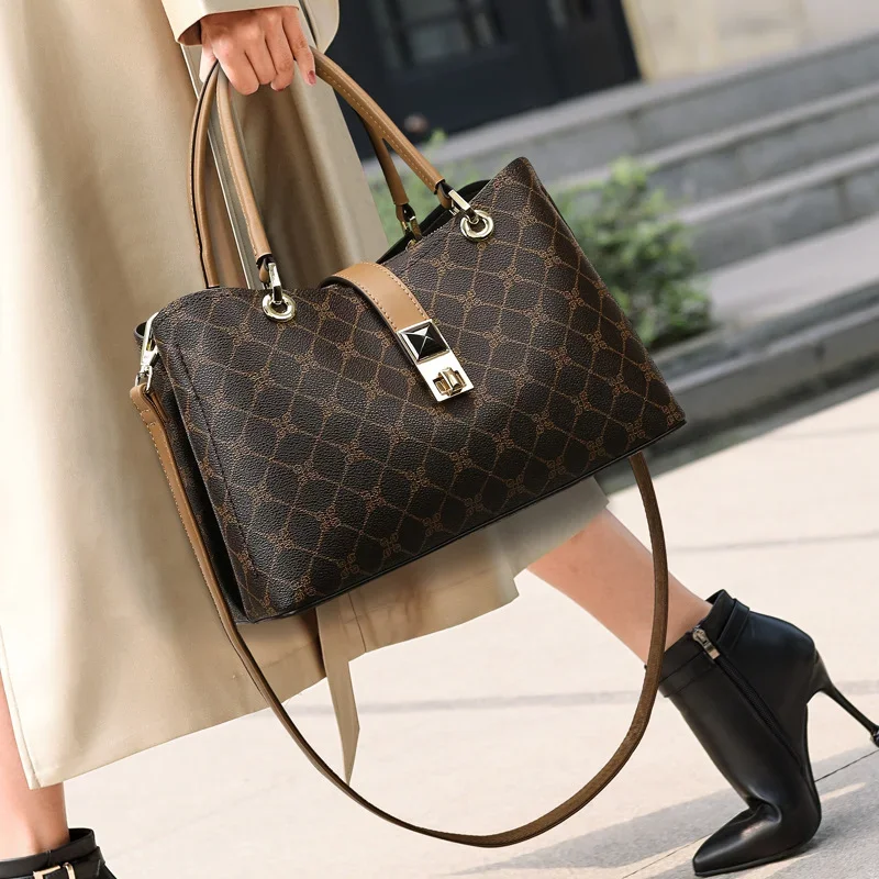 

Luxury Grand Women's Handbag 2023 New Temperament Letter Fashion Soft Leather One Shoulder Crossbody Bag and Purses Sac Cc Gg