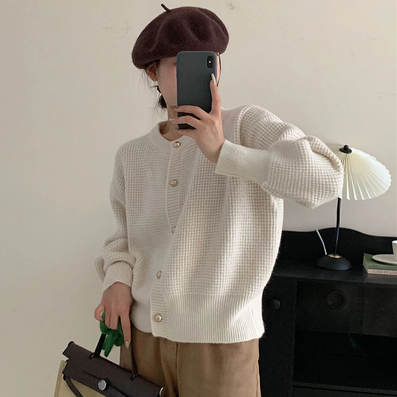 Женский вязаный кардиган на пуговицах Однотонный свитер в клетку с круглым