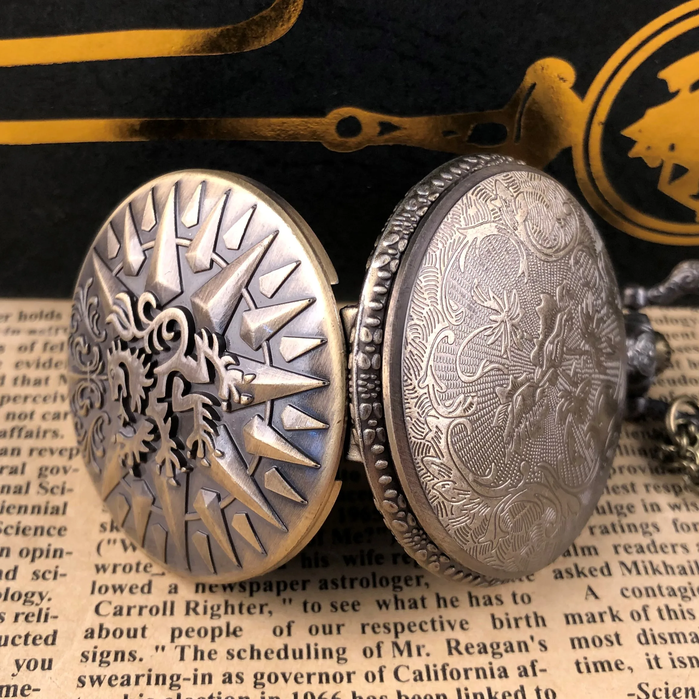 Рисунок 3 - Классические бронзовые кварцевые