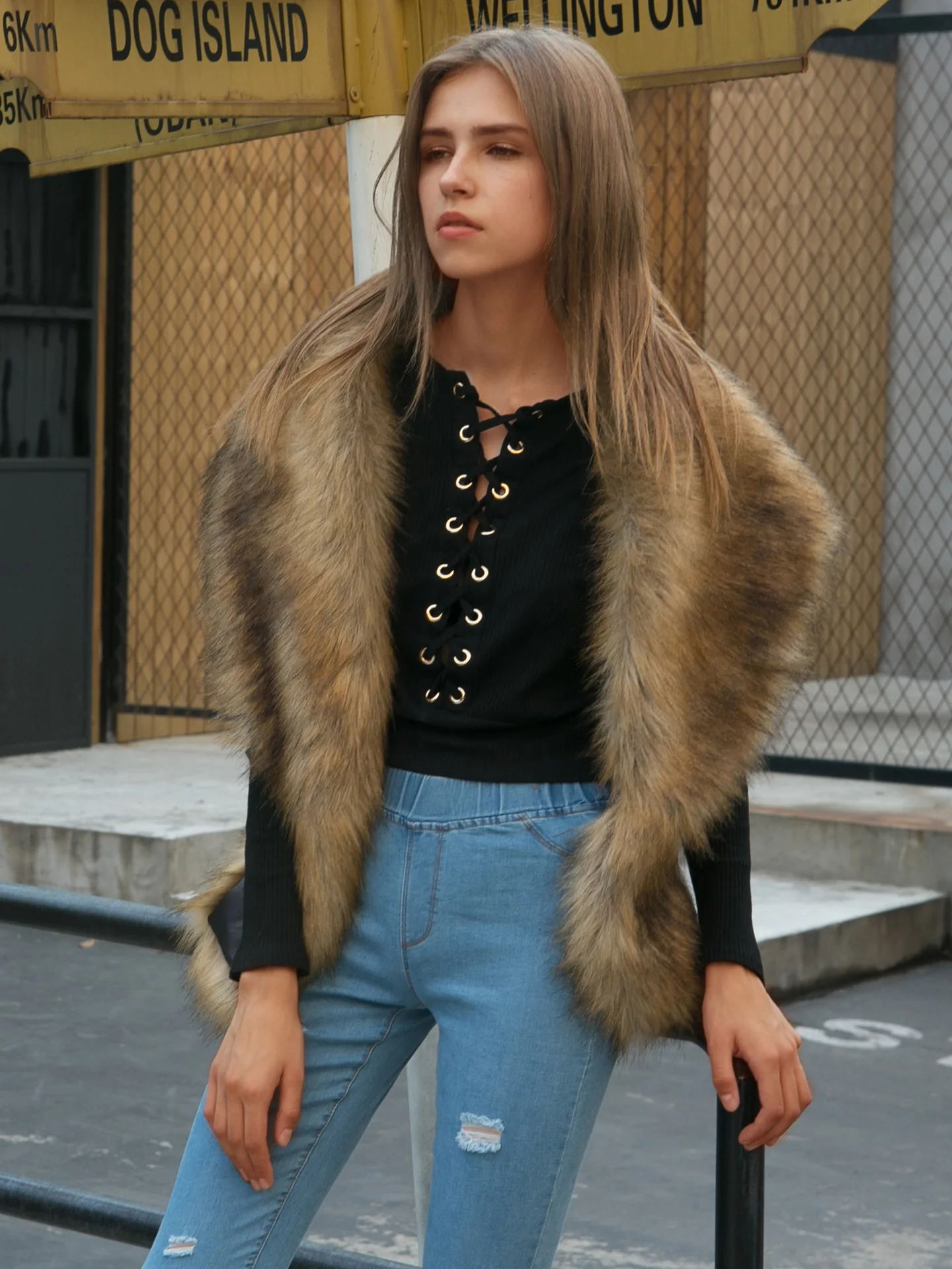 Women's Imitation Fur Scarf Shawl Autumn and Winter Women's Faux Fur Coat