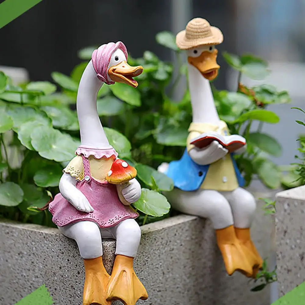 

Creative Duck Figurine Crafts Lightweight Cute Duck Model Garden Lawn Ornament Burr-free Duck Ornament Household Supplies