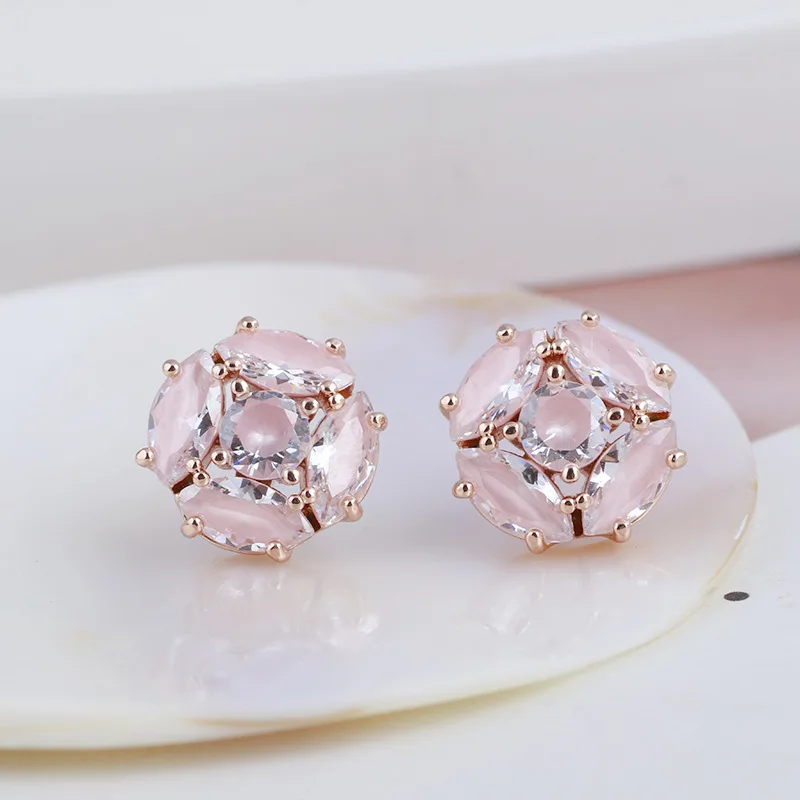 

Блестящие цветные прозрачные циркониевые серьги с розовым цветком