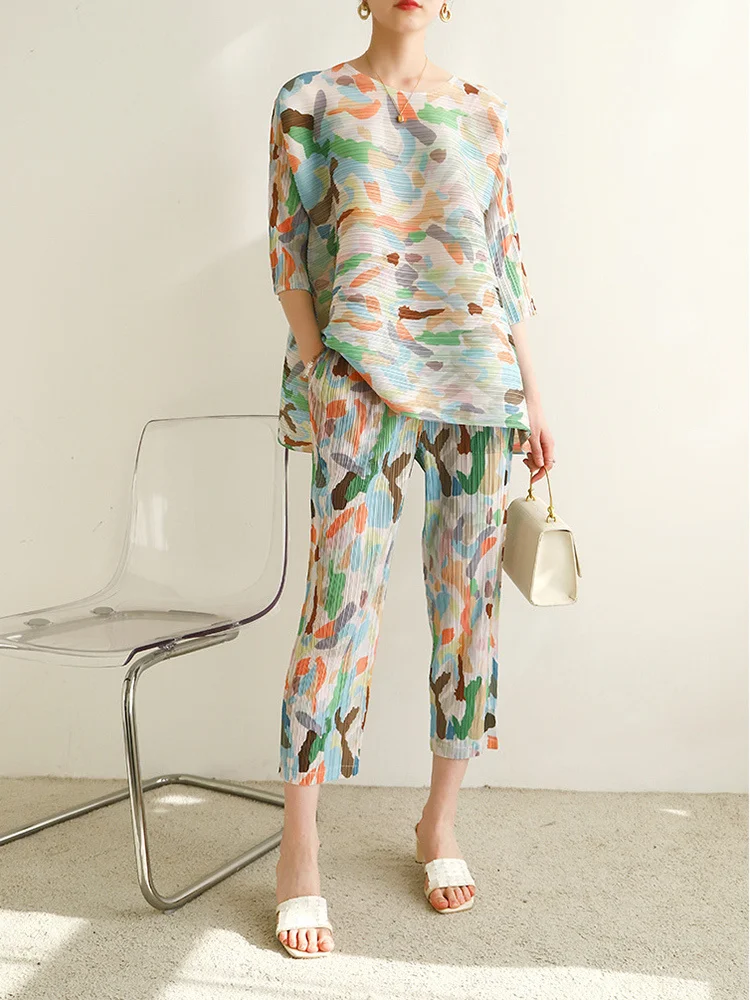 

Woman Miyake Pleated Suit Sold Separately Multicolor Print Seven Sleeve Tops Small Feet Pants Casual 2023 Summer 2 Pieces Set