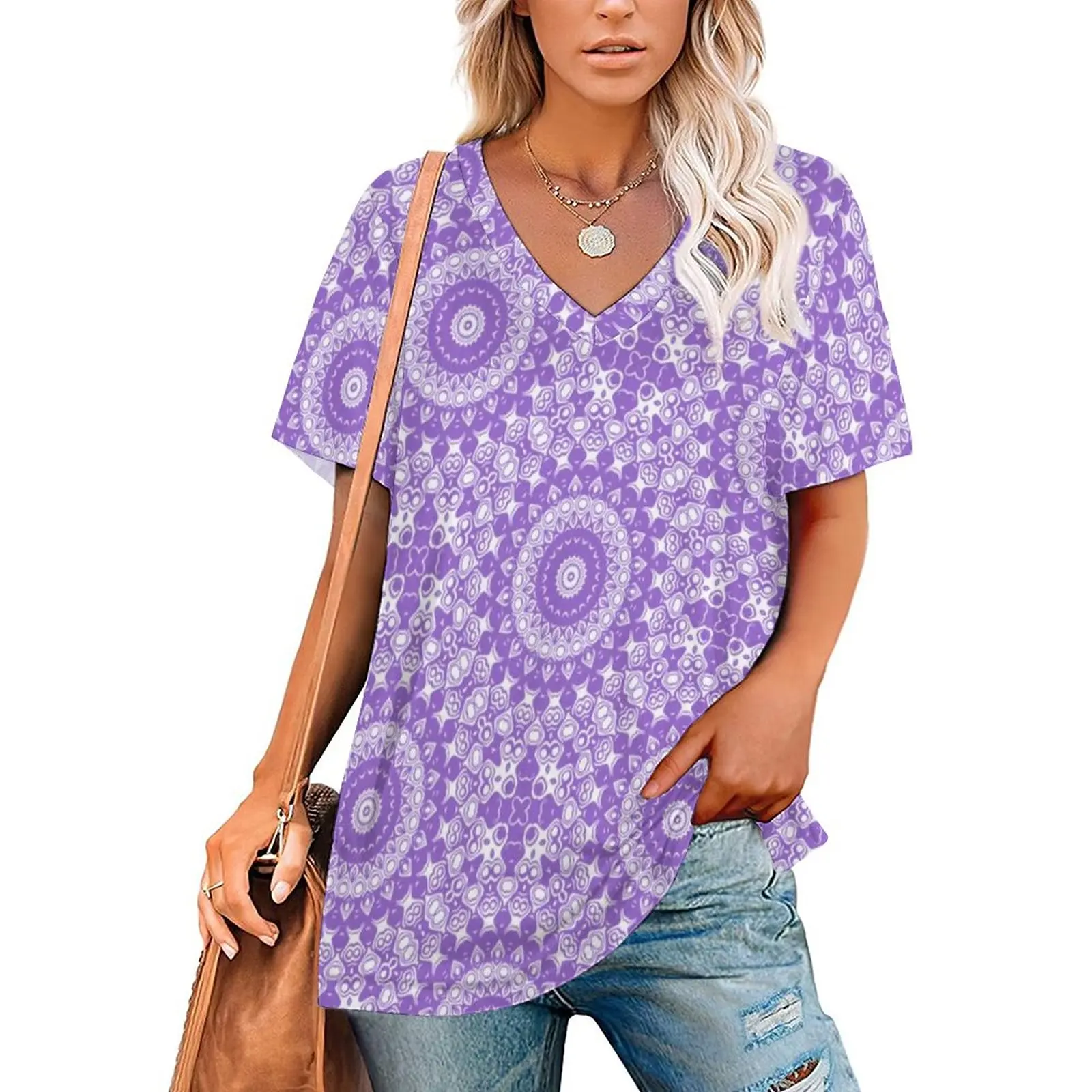 

Amethyst Lavender Mandala T-Shirts Purple And White Print Teal Floral V Neck Casual Oversize T-Shirt Short-Sleeve Elegant Tshirt