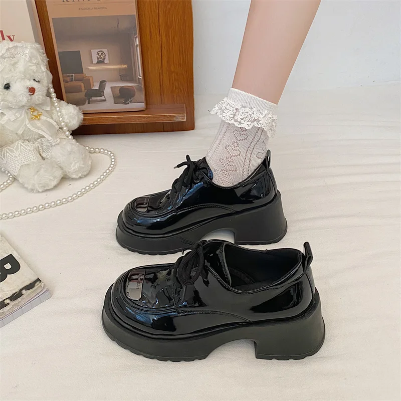 

Туфли женские из лакированной кожи, балетки, кроссовки, платформа, оксфорды, квадратный носок, мех, повседневная обувь в ретро стиле