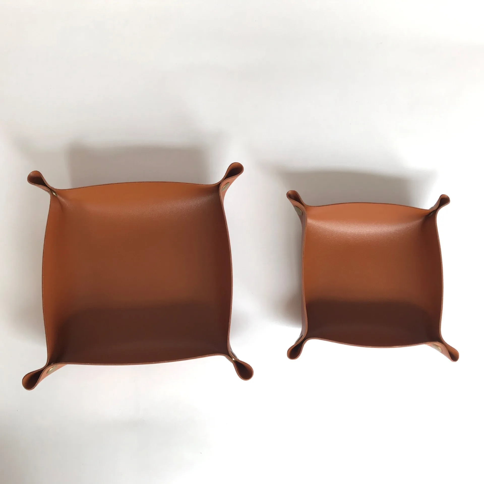 

Складной поднос для хранения