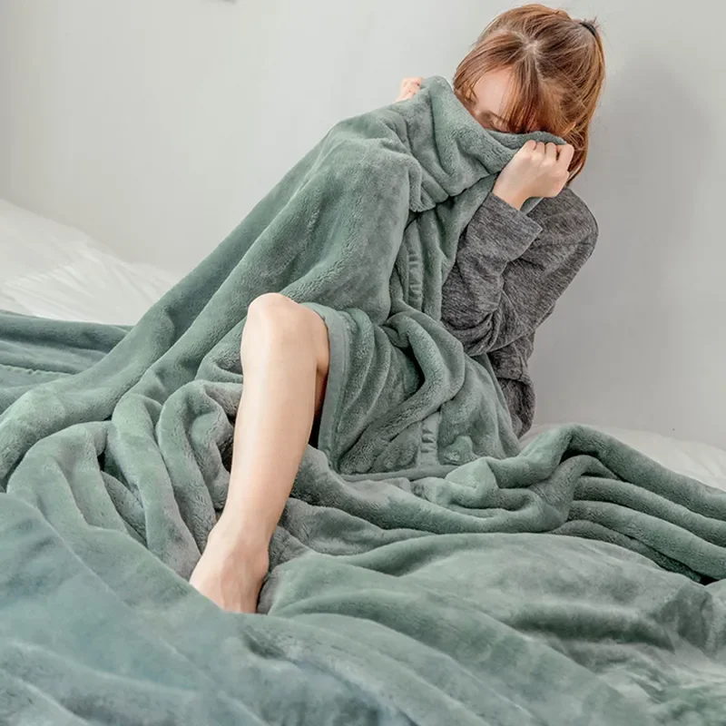 

Новое фланелевое одеяло, зимнее утолщенное двойное Коралловое одеяло, покрывало для мужского офиса, покрывало для сна на диване, простое в у...
