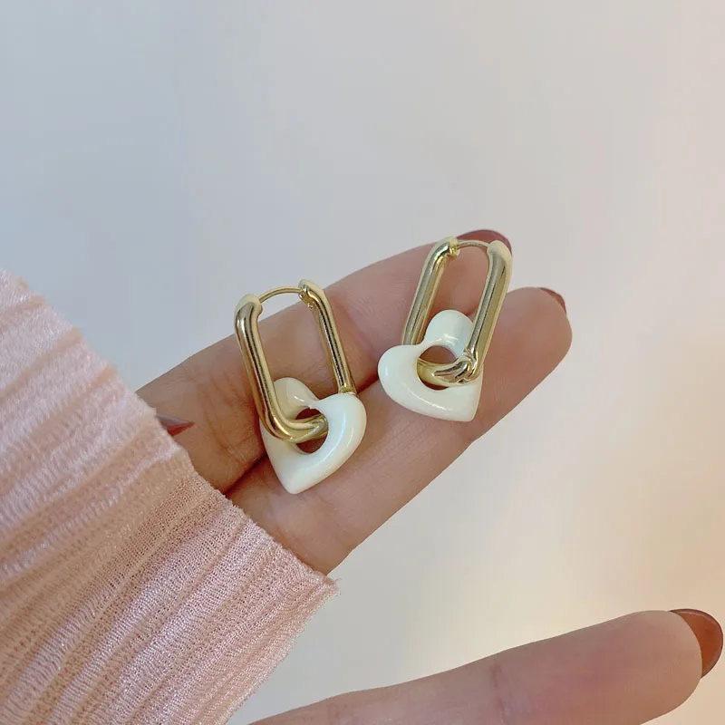 

Vintage Popular Heart Pendant Drop Earrings for Women Fashion Gold Color Hoop Earrings New Trendy Jewelry Accessories 856