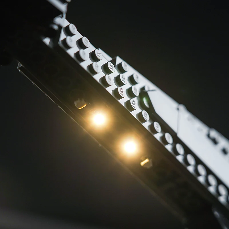 Украшение в виде кирпичной звезды подходит для набора строительных блоков 10327