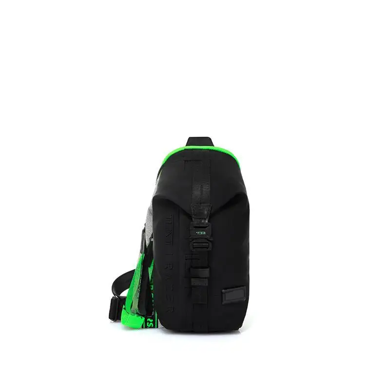 

New Razer thunder snake co branded series portable and portable sports single shoulder Crossbody chest bag 798701