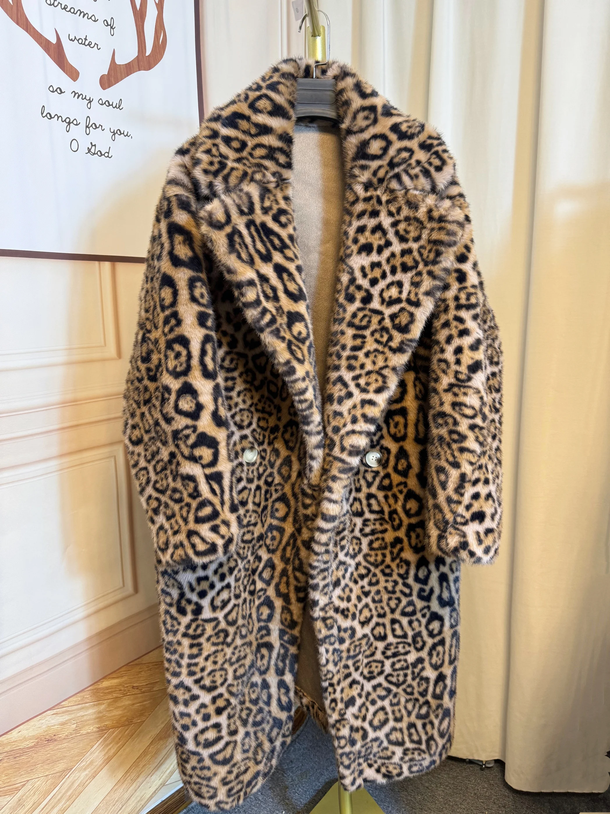 Тяжелая рекомендую 2024 новая утолщенная высококачественная верхняя одежда из