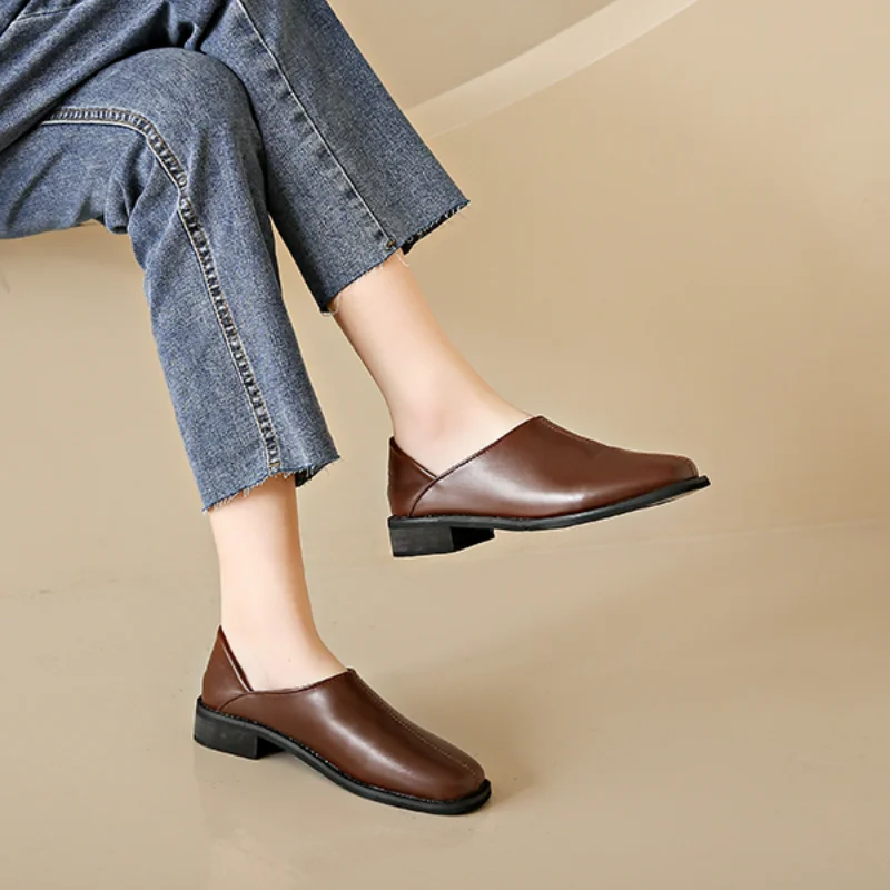 Туфли женские кожаные с квадратным носком перчатки-бабушки без застежки