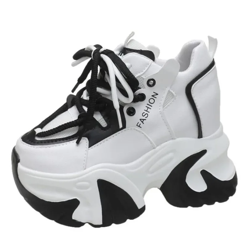 Женские кроссовки на высокой платформе зима 2023 теплая зимняя обувь меху удобная