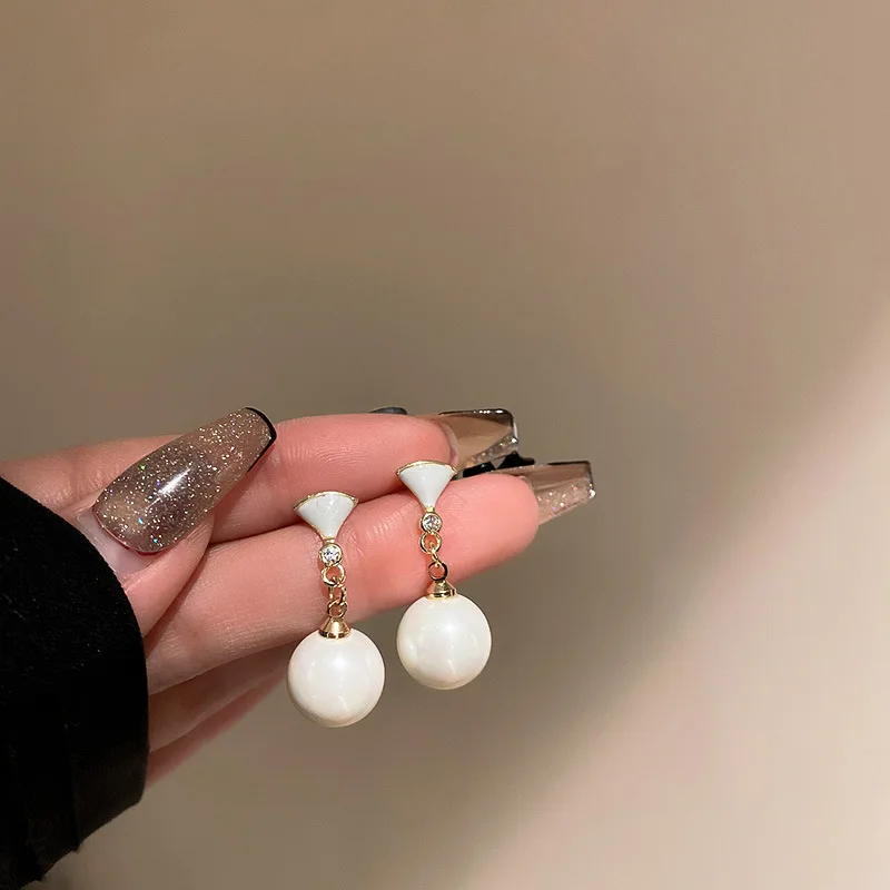 

2022 Women Temperament Pearl Earrings Fan Design Zirconia Bowknot Dangle Pendientes Party Jewelry Bijoux Femme