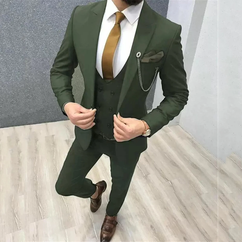 Рисунок 2 - Мужские костюмы, свадебные смокинги