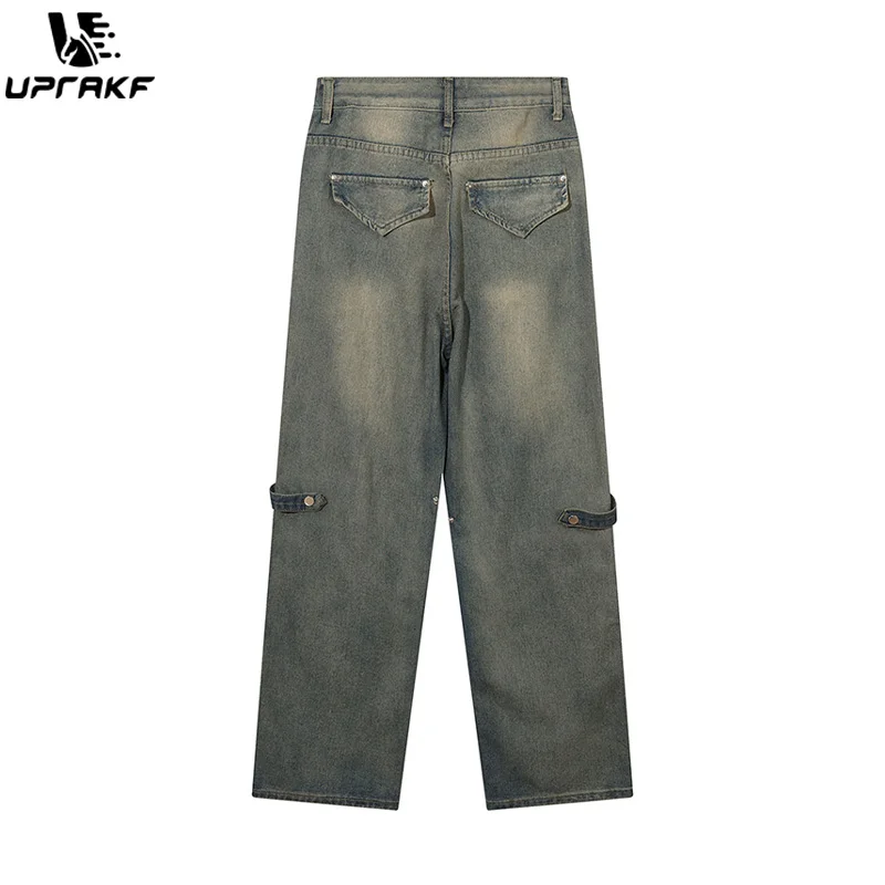 Рисунок 2 - Винтажные джинсы с широкими штанинами