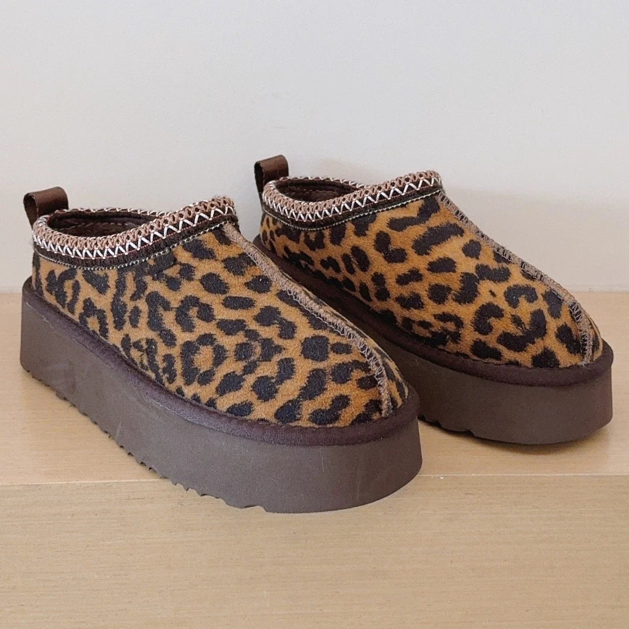 Новые зимние женские ботинки женская обувь на платформе и высоком каблуке теплые