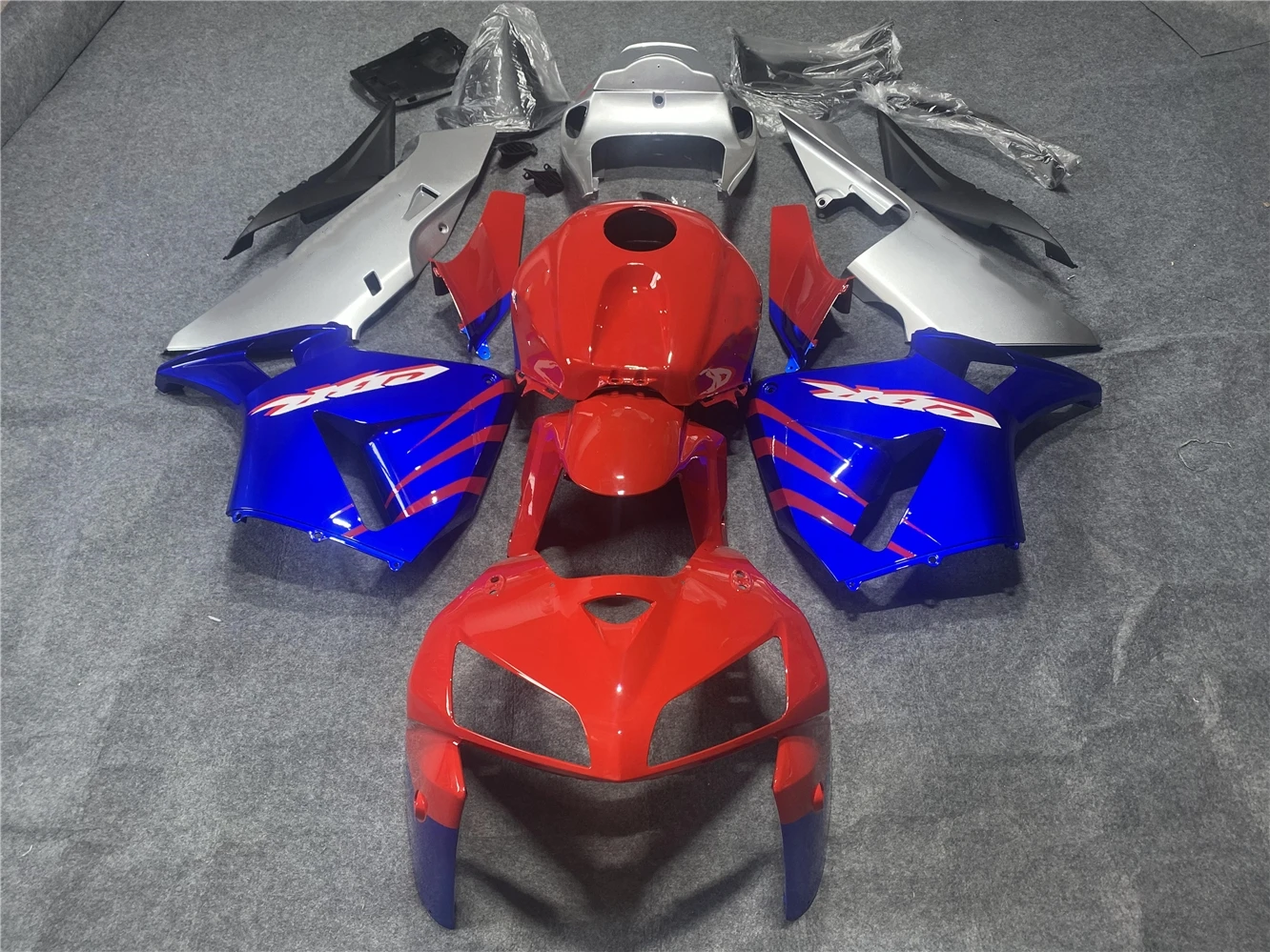 

Обтекатель для мотоцикла подходит для CBR600RR 2005 2006 CBR600RR 05 06, обтекатель красного, синего, серебристого цвета