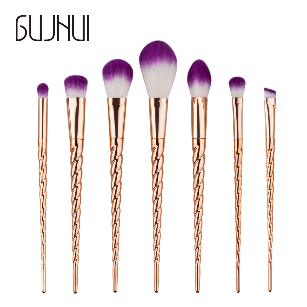 

Инструмент для нанесения теней для век