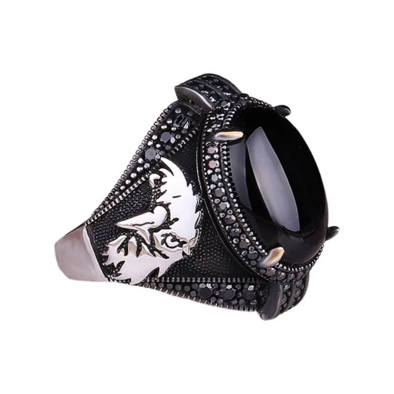 

Vintage Domineering Male Hand Carved Eagle Pattern Ring Stone Trendy Black Red Stone Wedding Engagement Rings For Women Men