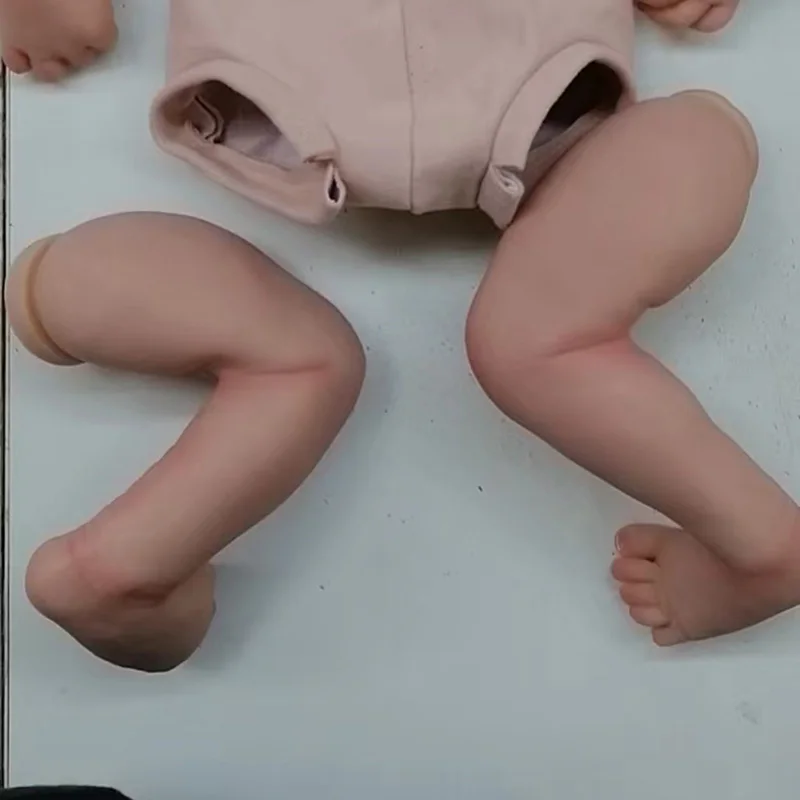 19-дюймовая готовая кукла Levi Размер уже окрашенных наборов Очень реалистичные с