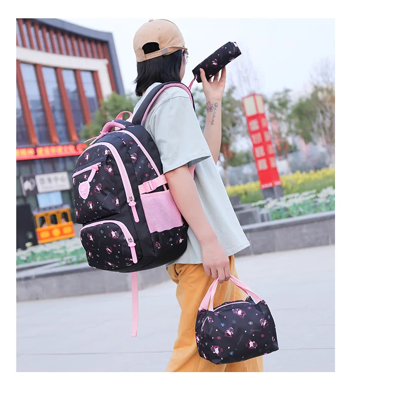 

Student Backpack Three Piece Set Fashion Printed Cute Large Capacity Waterproof Wear Resistant Resistant Dirt Schoolbag Korean