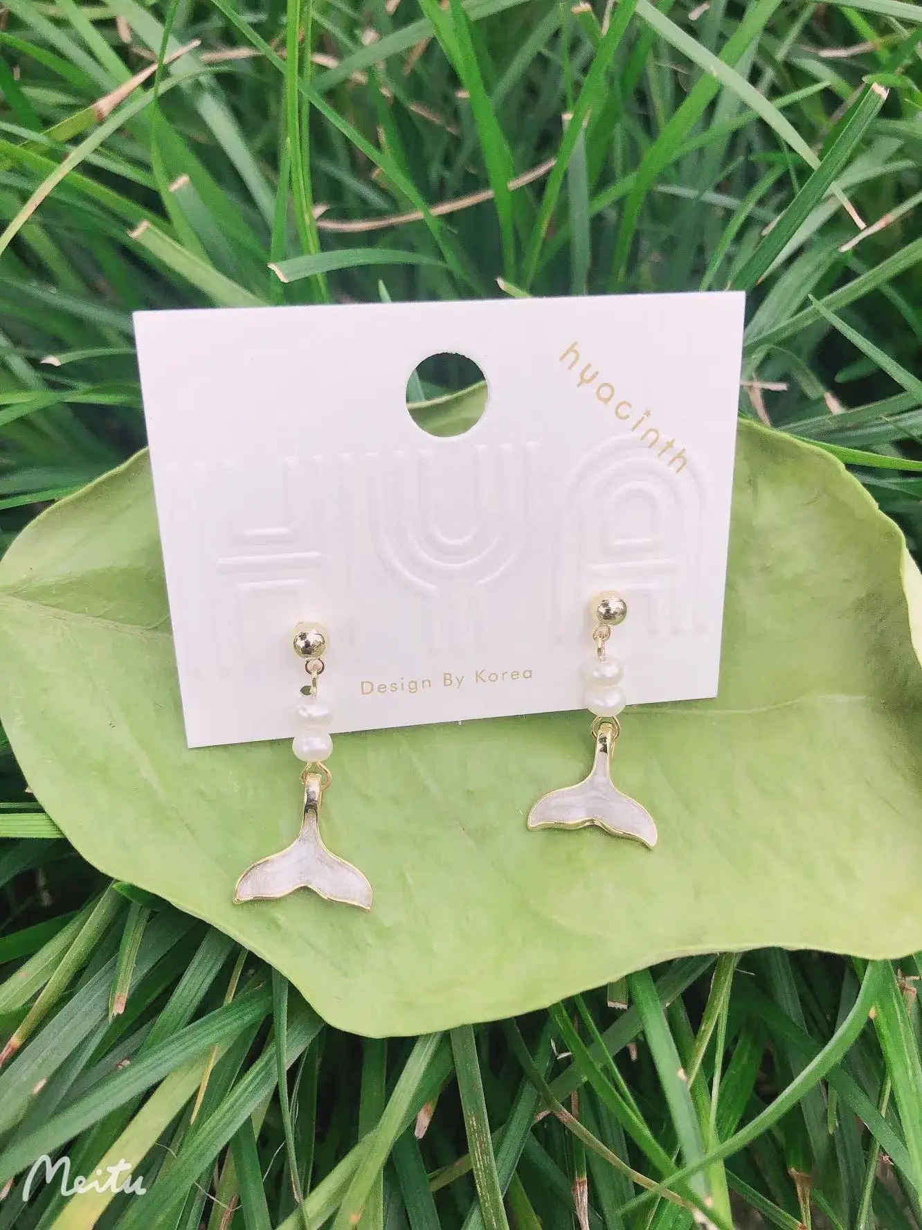 

Женские серьги-гвоздики из серебра пробы с искусственным жемчугом