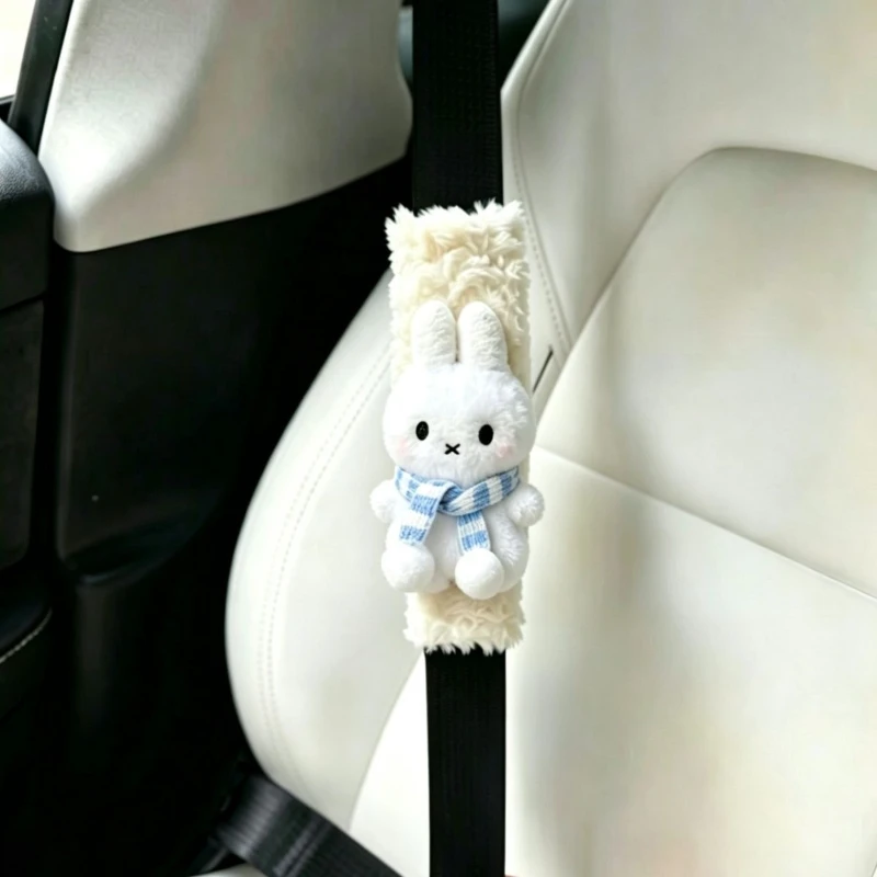 Фото Мультяшный плюшевый чехол на ремень безопасности автомобиля Miffy, универсальный, с защитой от истирания, стильный, новый, модный, практичный, простой. №3