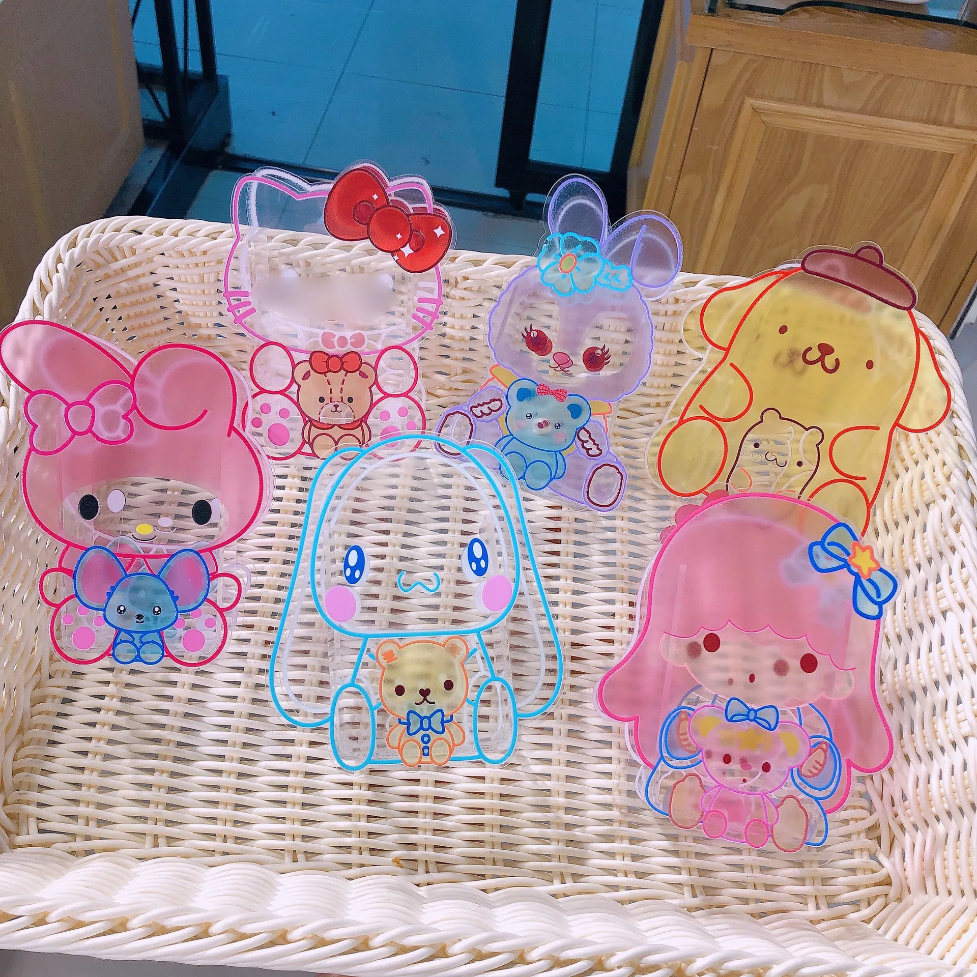 

Kawaii Sanriod Anime Cinnamoroll My Melody Kuromi Transparent Acrylic Pen Holder Desktop Organizer Office Stationery Storage Box