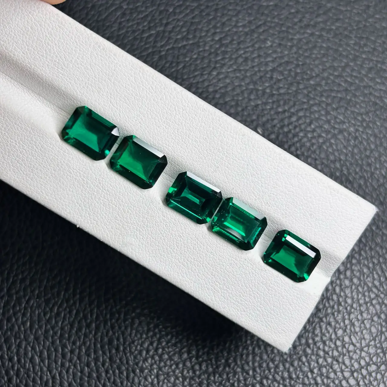 Прямоугольный лабораторный Темно-Зеленый Изумрудный гидротермальный