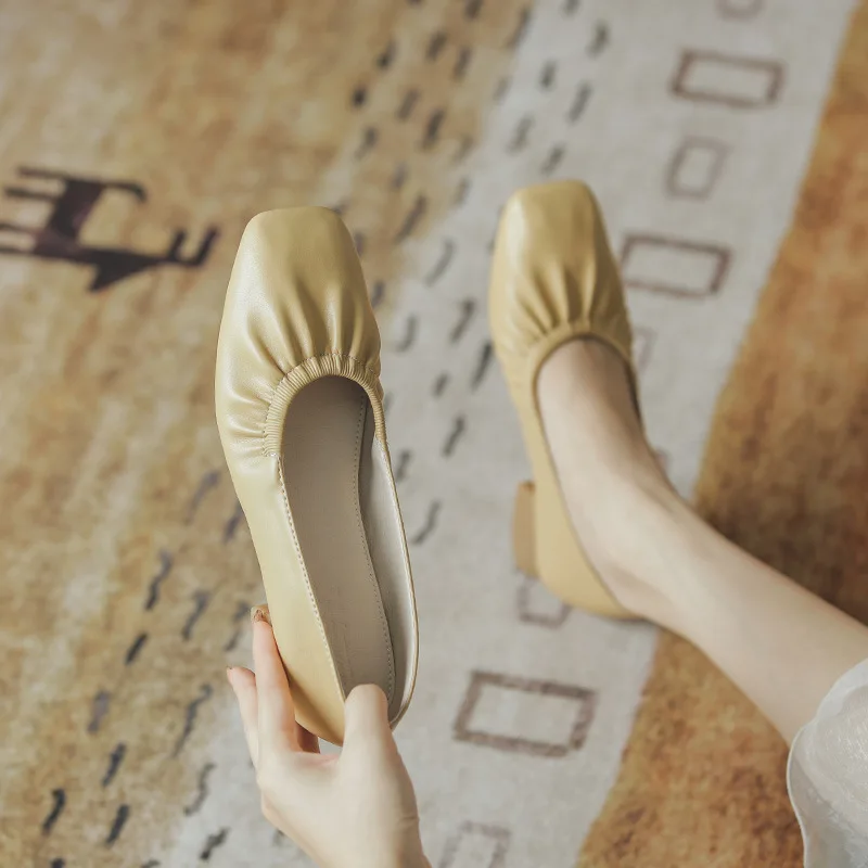 

Женские весенние туфли на толстом каблуке с квадратным носком, новые женские Ретро туфли со складками и мелким открытым носком