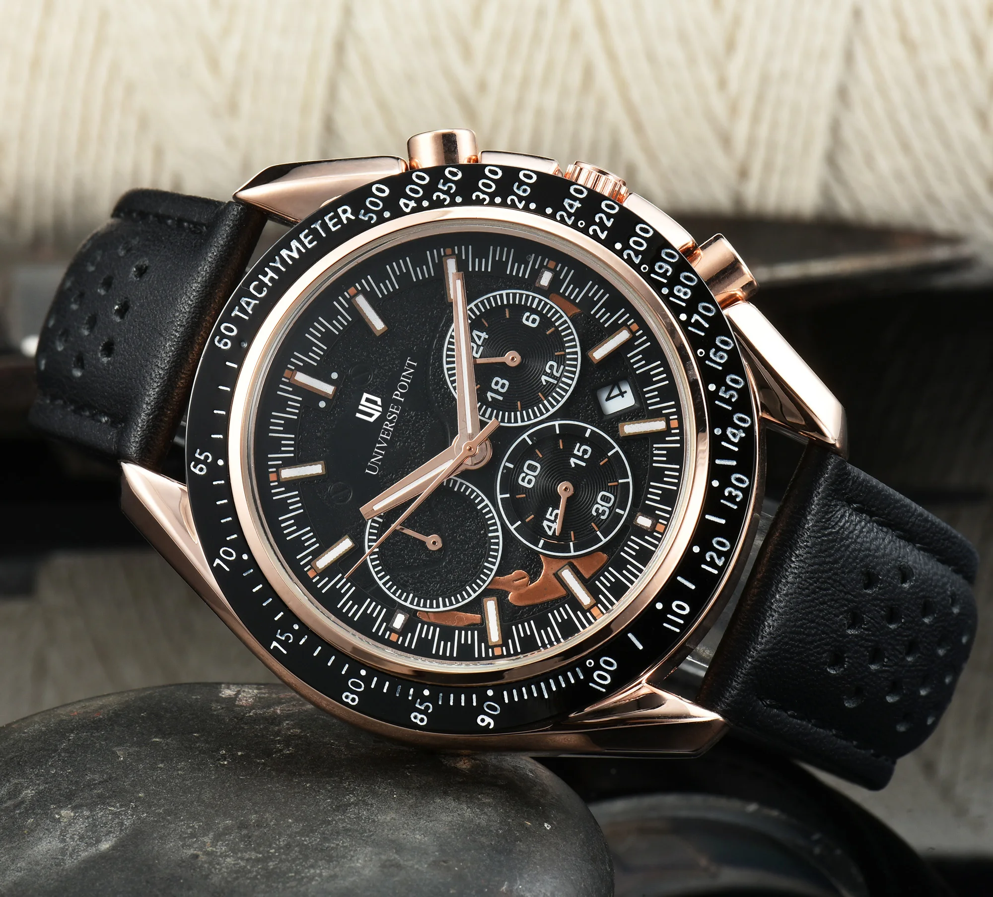 

Часы мужские наручные с хронографом и кожаным ремешком