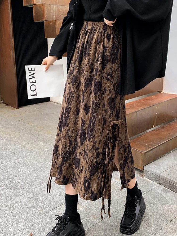 Женская трапециевидная юбка трапециевидной формы с боковым разрезом