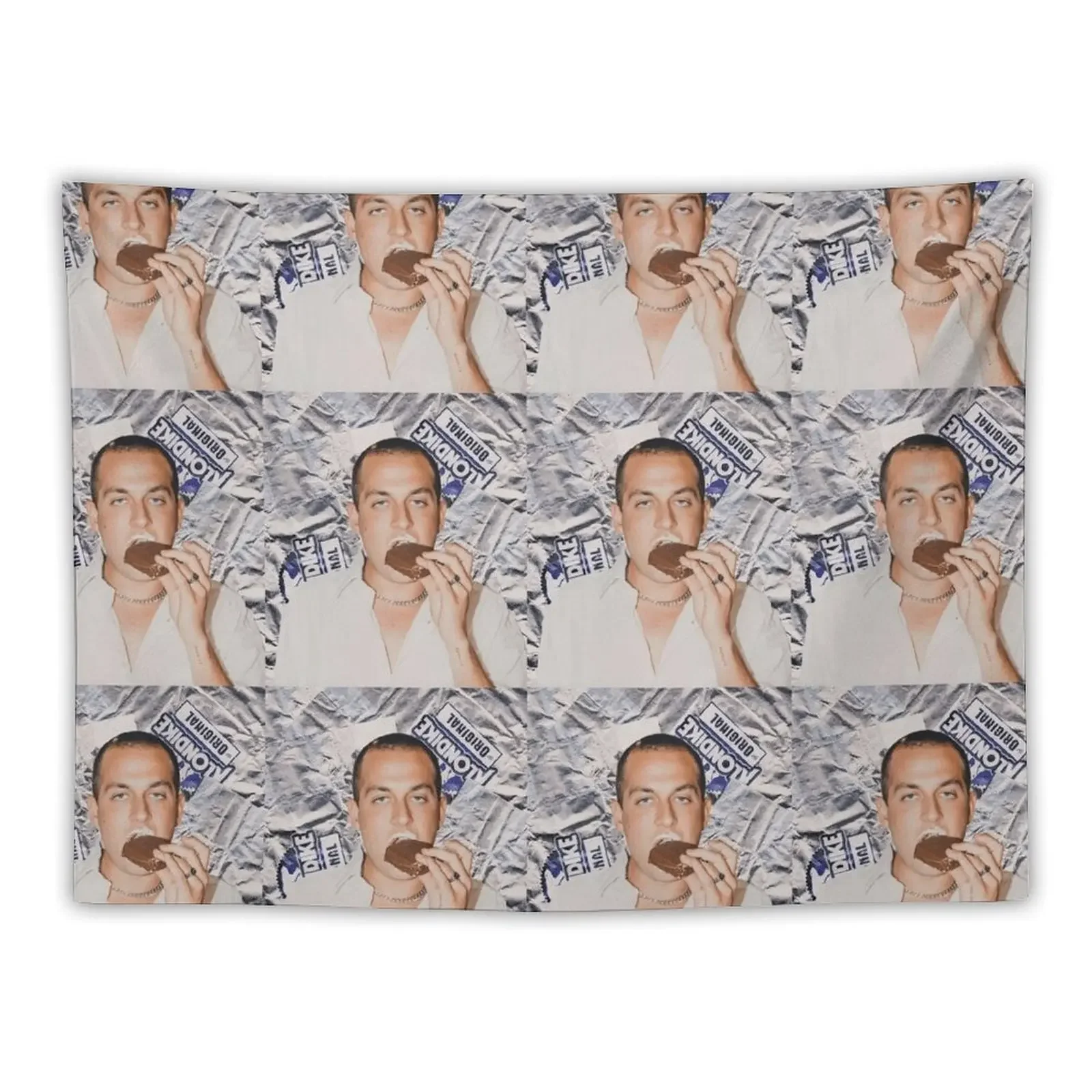 Крис Кленмен гобелен 100% полиэстер