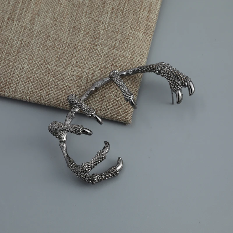 

Vintage Fashion Black Hip Hop Zinc Alloy Geometric Dragon Claw Earrings Demon Slayer Earings for Women